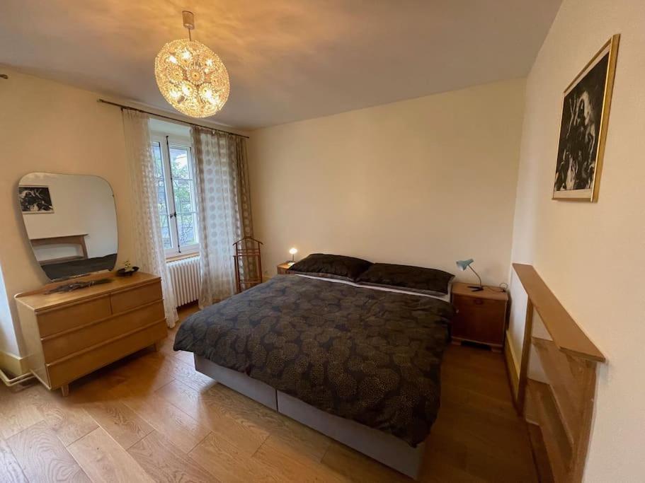 Petit Au Rez Apartment